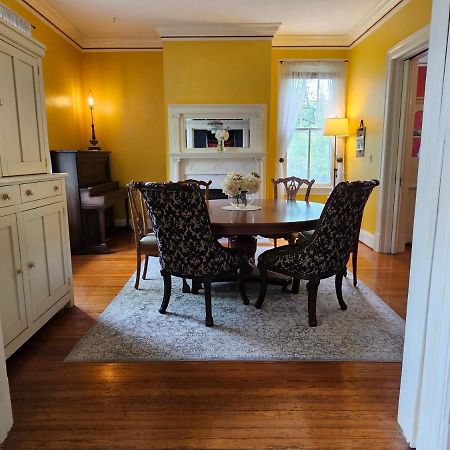 Winridge Manor Bed and Breakfast Madison Heights Exteriör bild